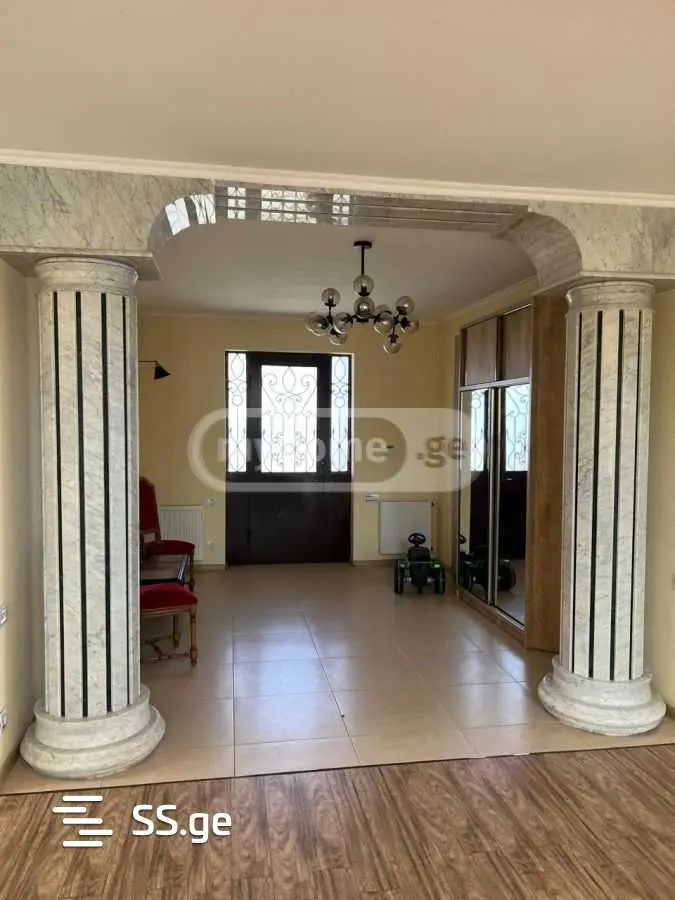 10+ Room Private House For Rent In Mtatsminda view 6