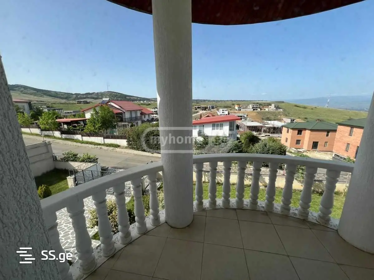 10+ Room Private House For Rent In Mtatsminda view 8