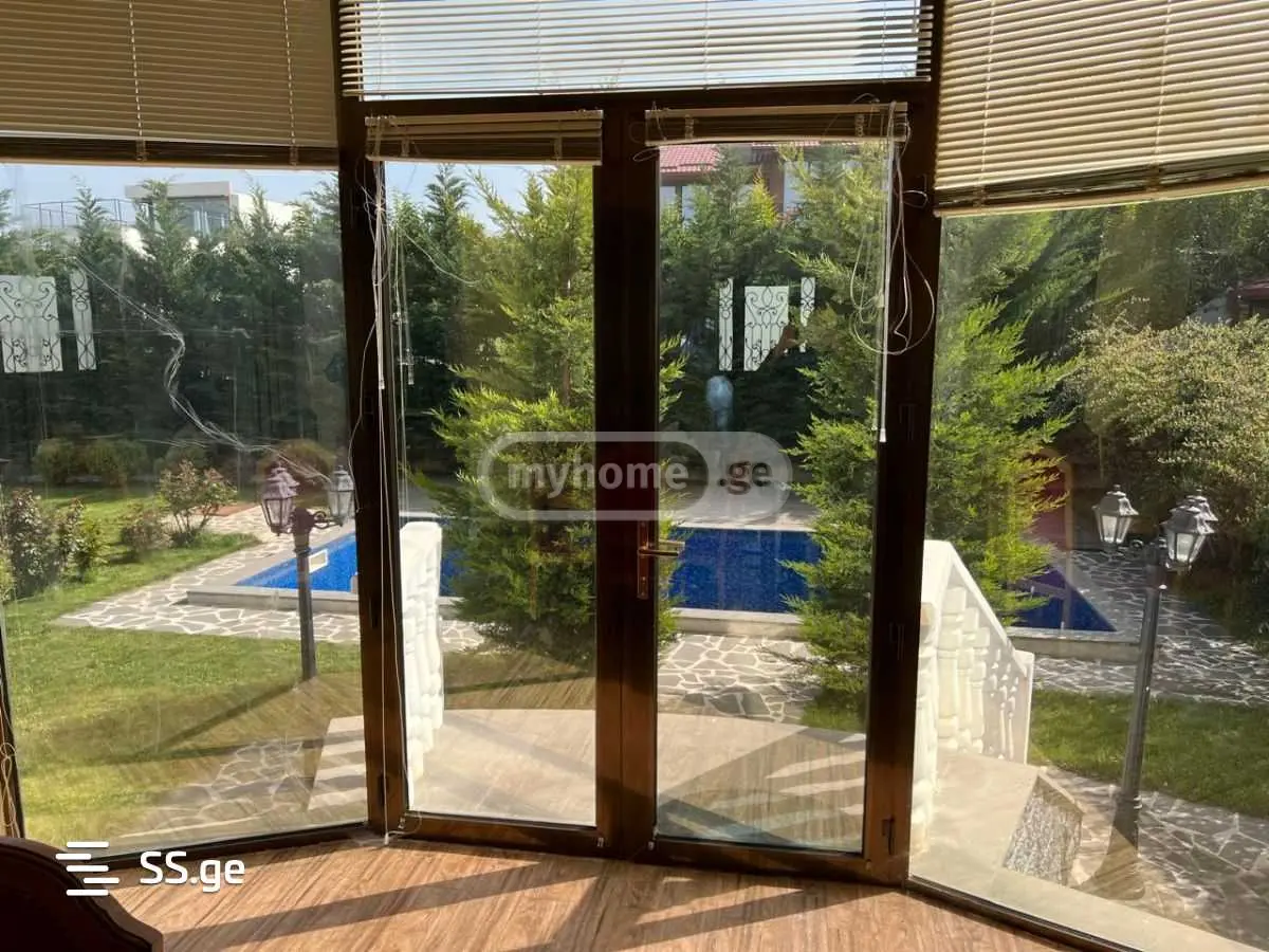 10+ Room Private House For Rent In Mtatsminda view 10