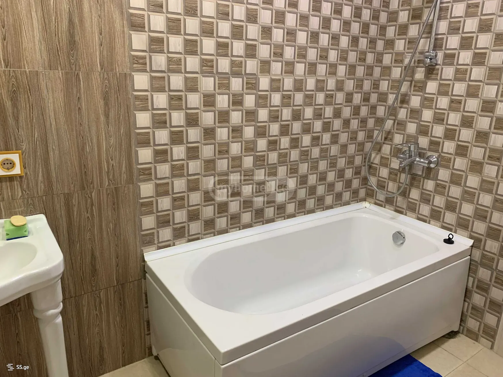 3 Room Apartment For Rent In Didube view 12