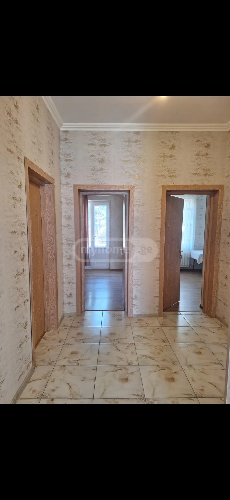 3 Room Apartment Daily Rent In Gori view 7