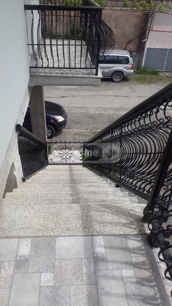 3 Room Apartment Daily Rent In Gori view 11