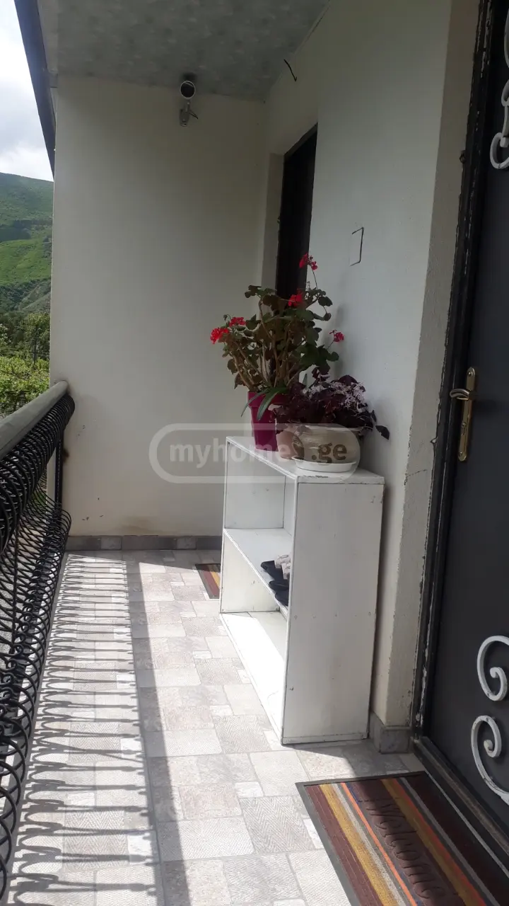 3 Room Apartment Daily Rent In Gori view 10