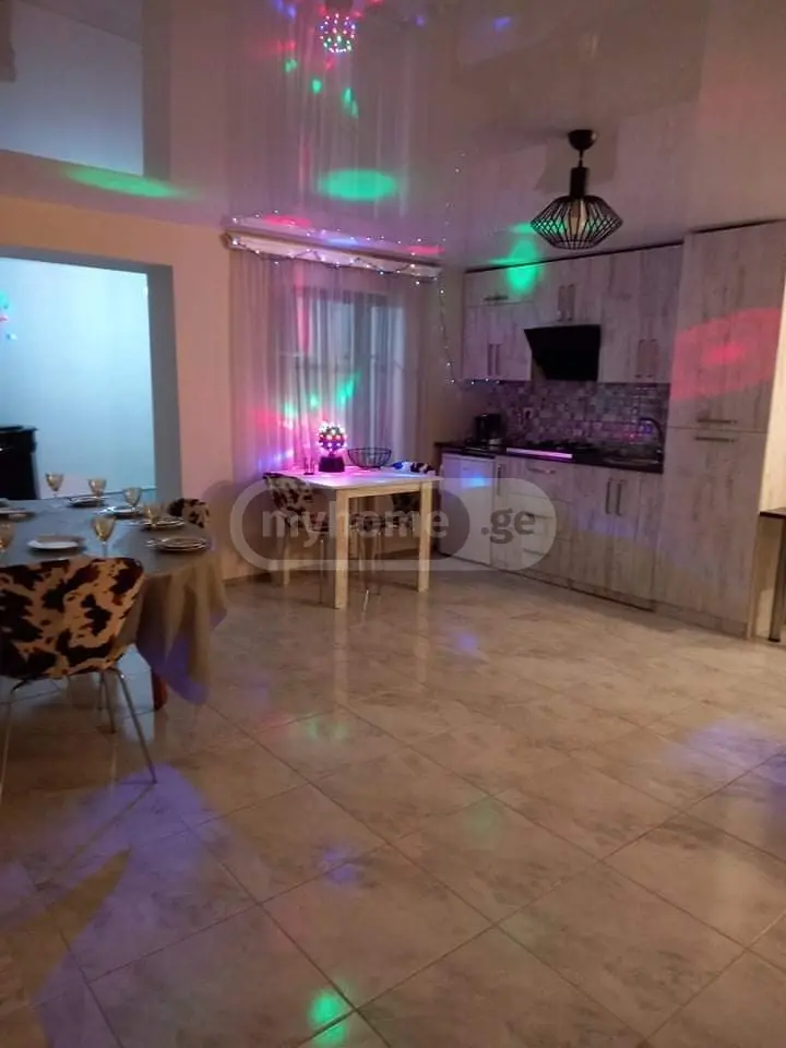 5 Room Private House Daily Rent In Mtatsminda view 5