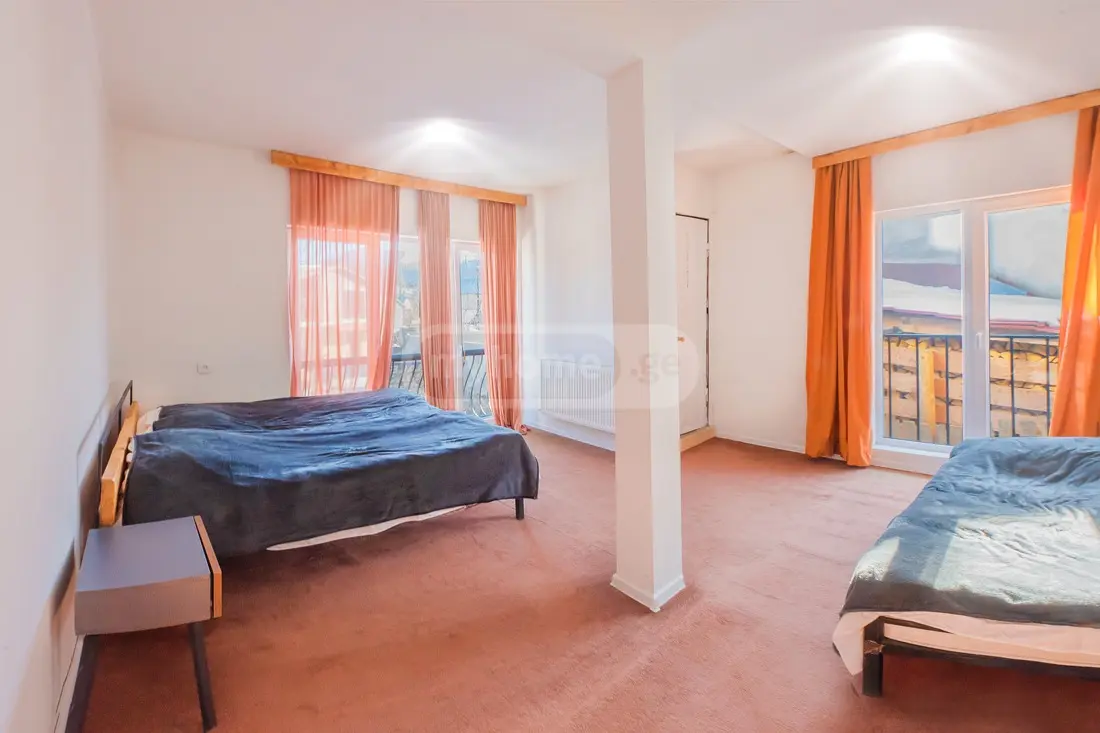 10+ Room Private House For Rent In Bakuriani view 6