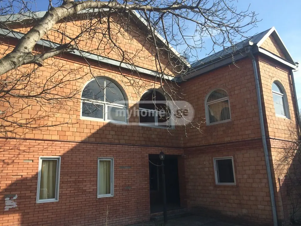 5 Room Country House For Sale view 1