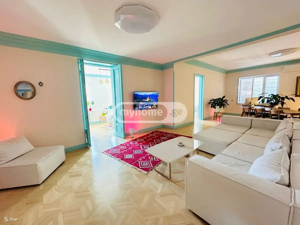 8 Room Private House For Rent In Saburtalo view 4