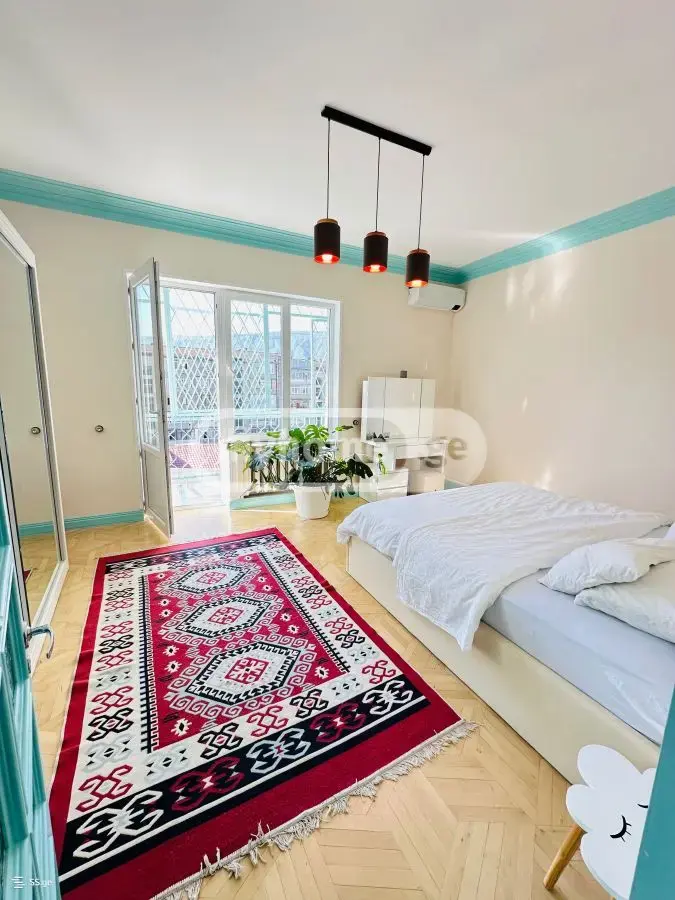 8 Room Private House For Rent In Saburtalo view 2