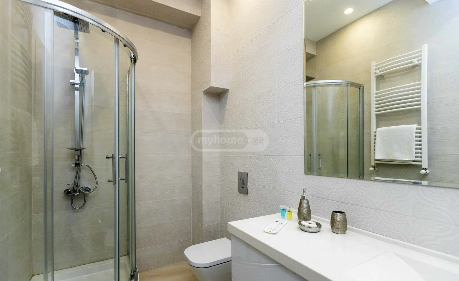 8 Room Private House For Rent In Mtatsminda view 9