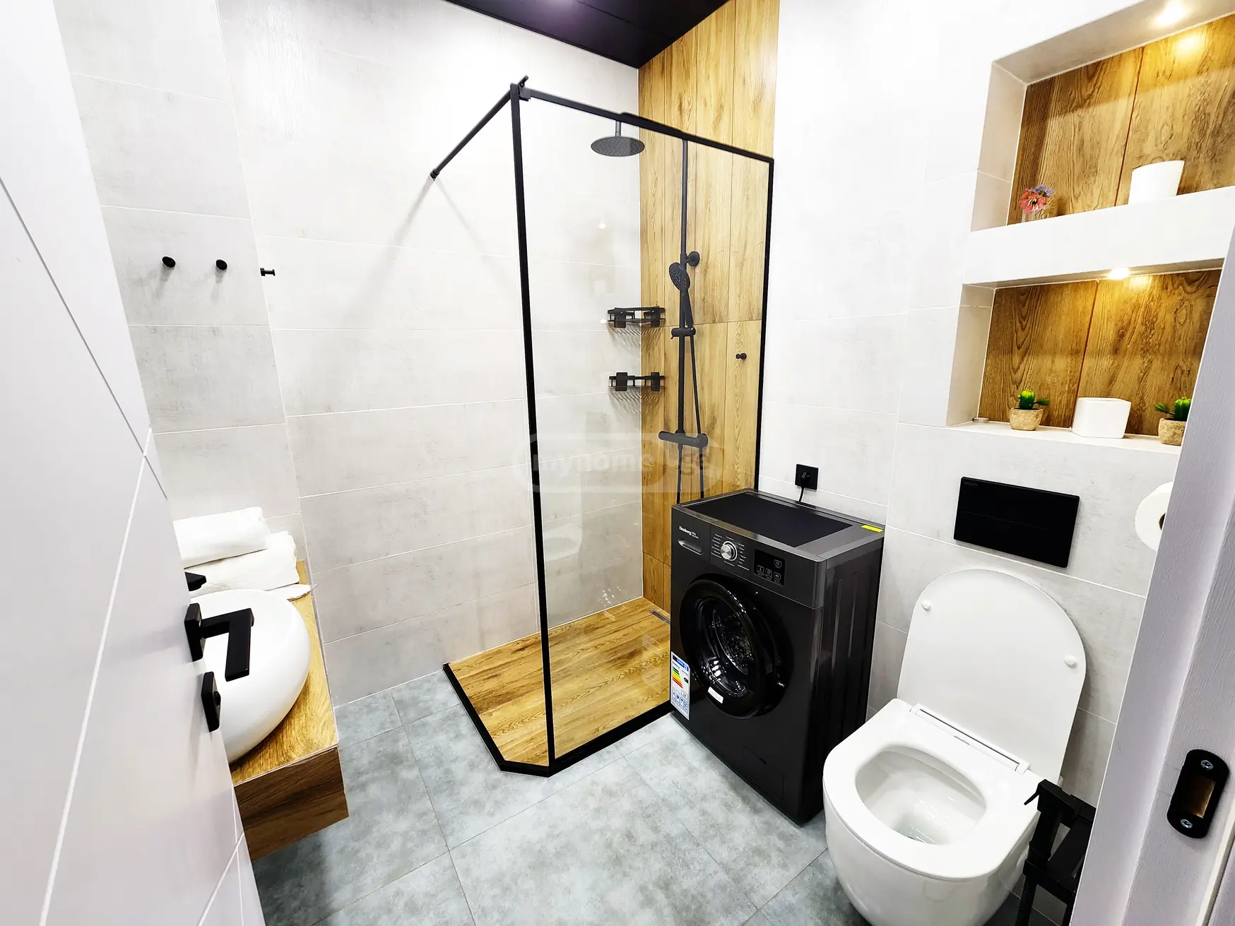 1 Room Flat Daily Rent. Digomi view 21