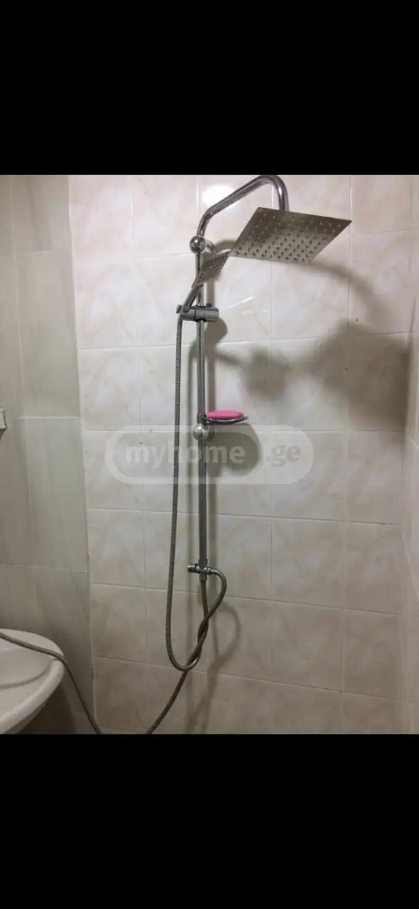 3 Room Apartment For Rent In Mtatsminda view 2