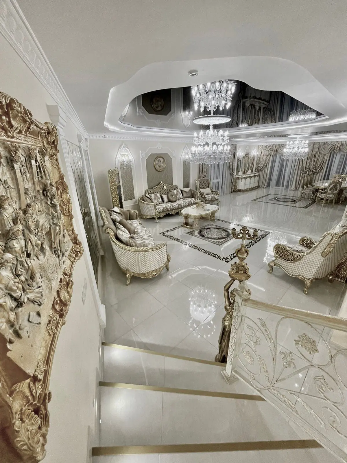 8 Room Private House For Sale view 1