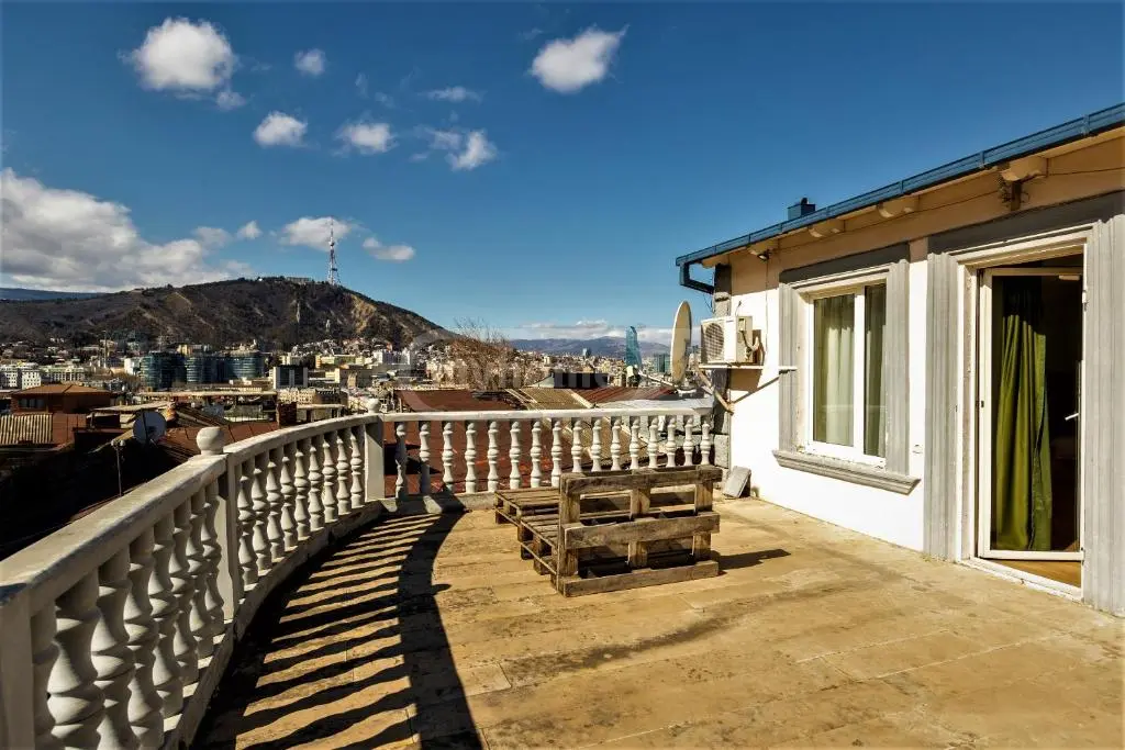 10+ Room Hotel For Sale In Avlabari view 1