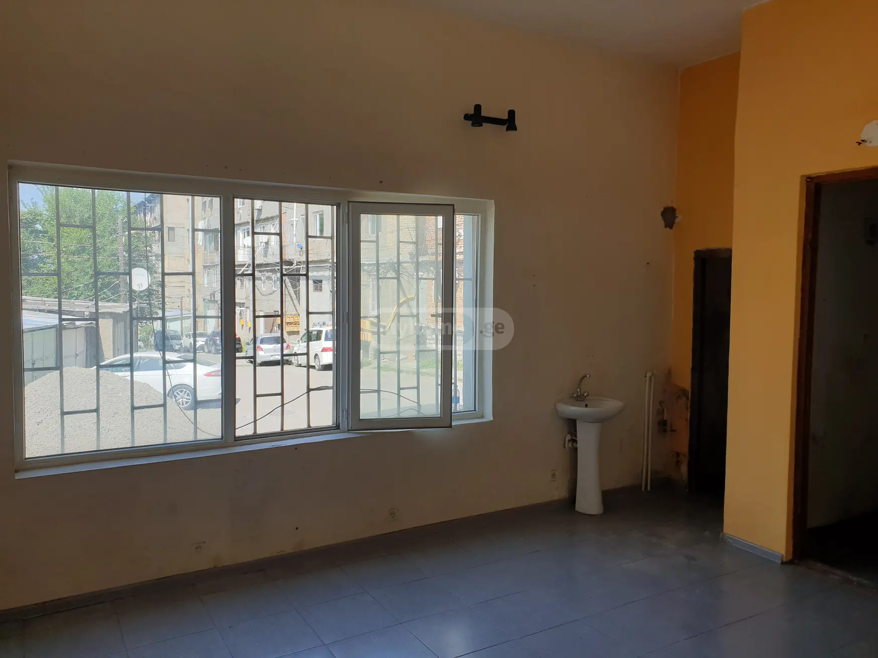 Universal Commercial Area For Rent In Telavi view 8