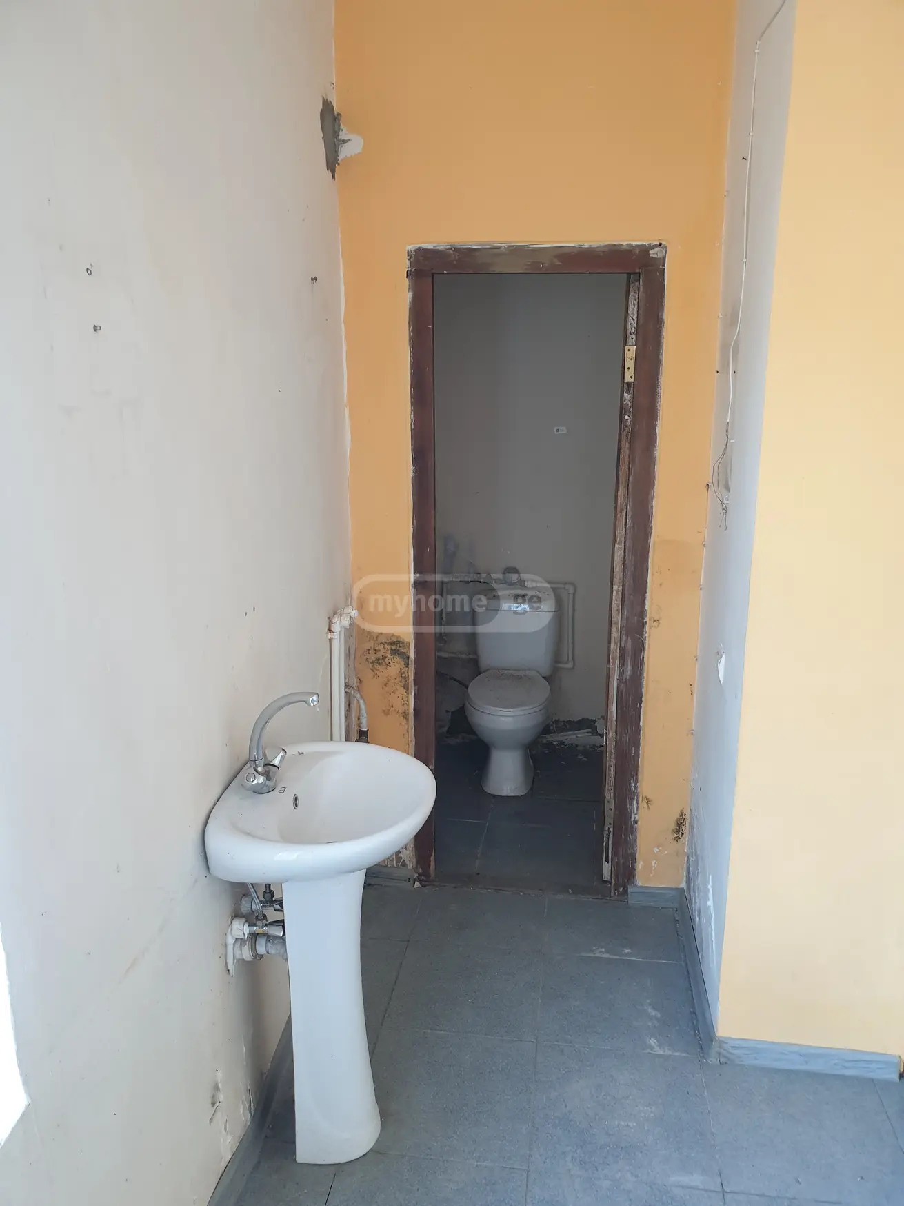 Universal Commercial Area For Rent In Telavi view 10