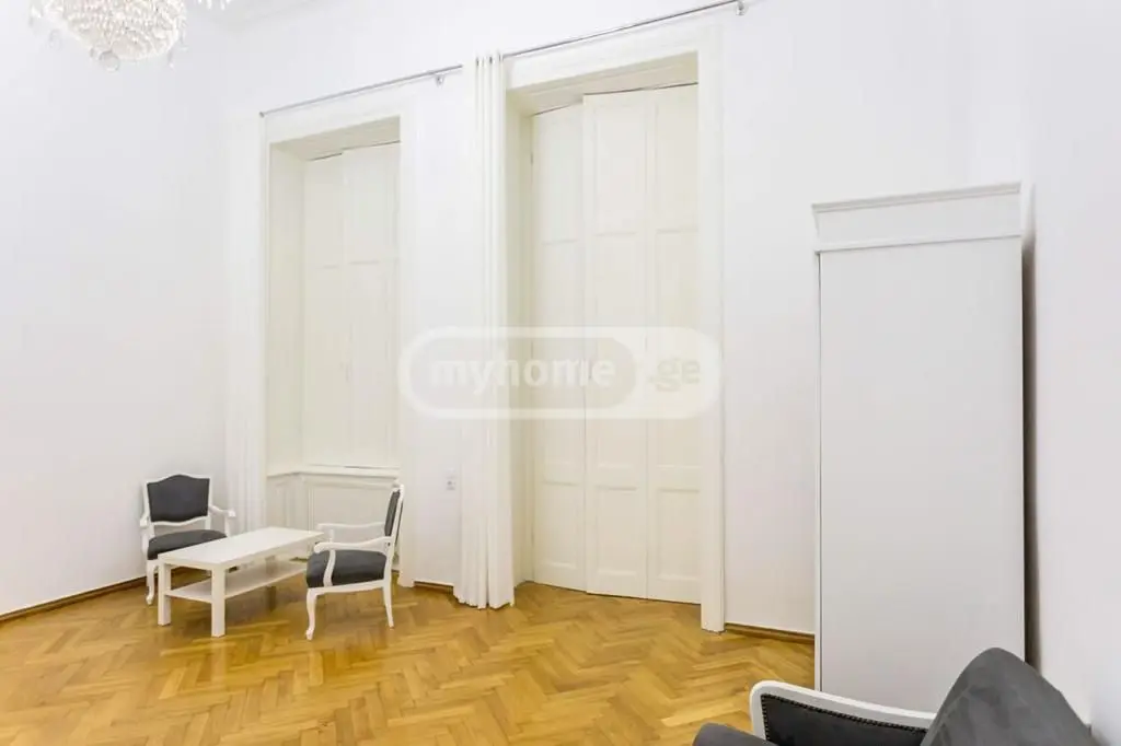 4 Room Apartment For Rent In Sololaki view 5