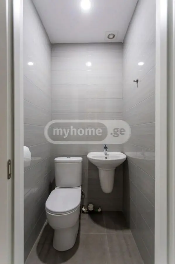 4 Room Apartment For Rent In Sololaki view 4