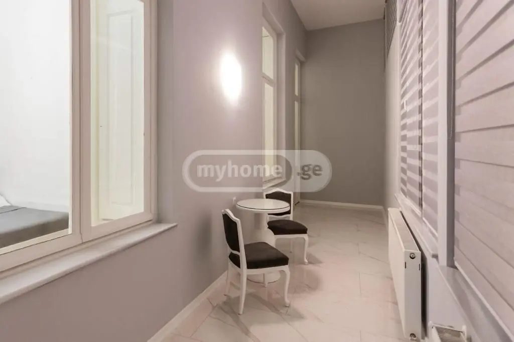 4 Room Apartment For Rent In Sololaki view 11