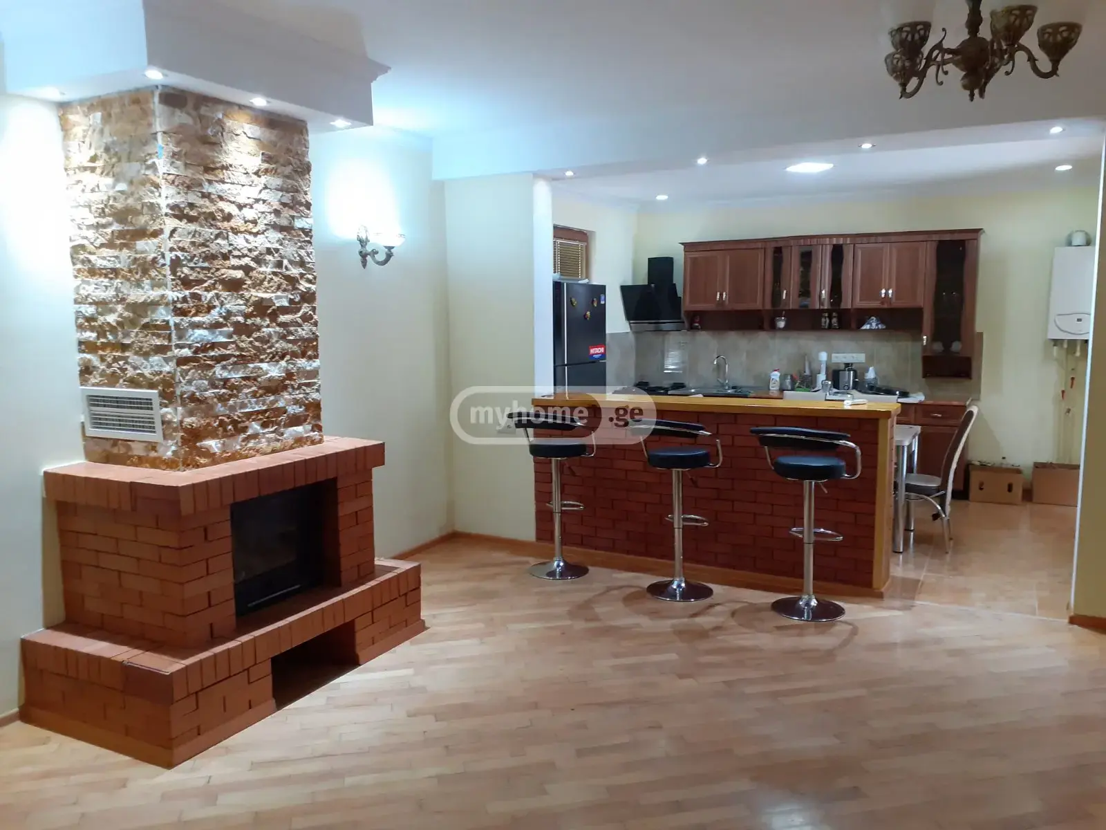 6 Room Private House For Rent In Isani view 2