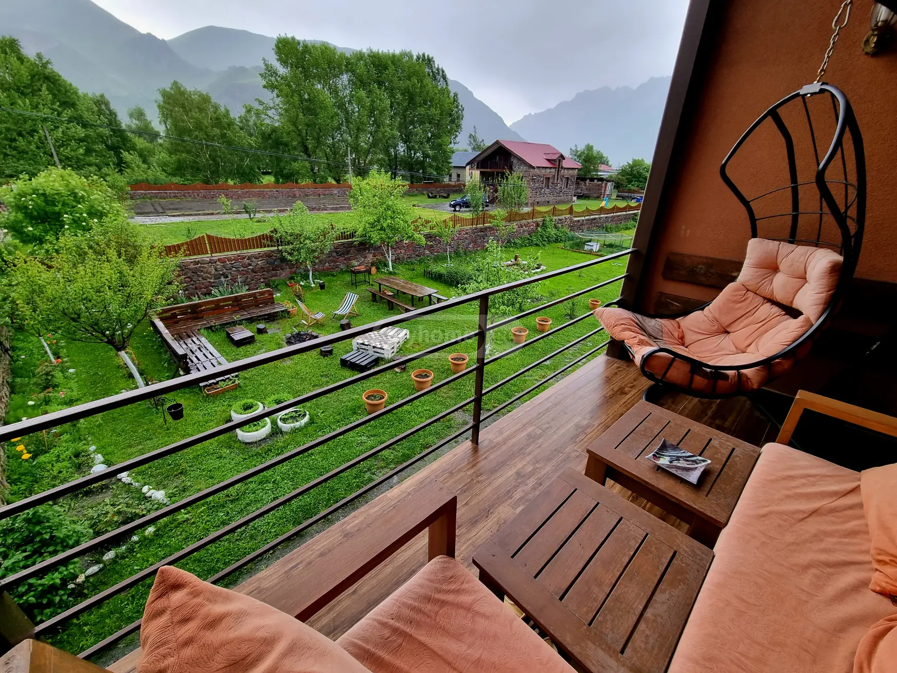 4 Room Private House Daily Rent In Kazbegi view 1