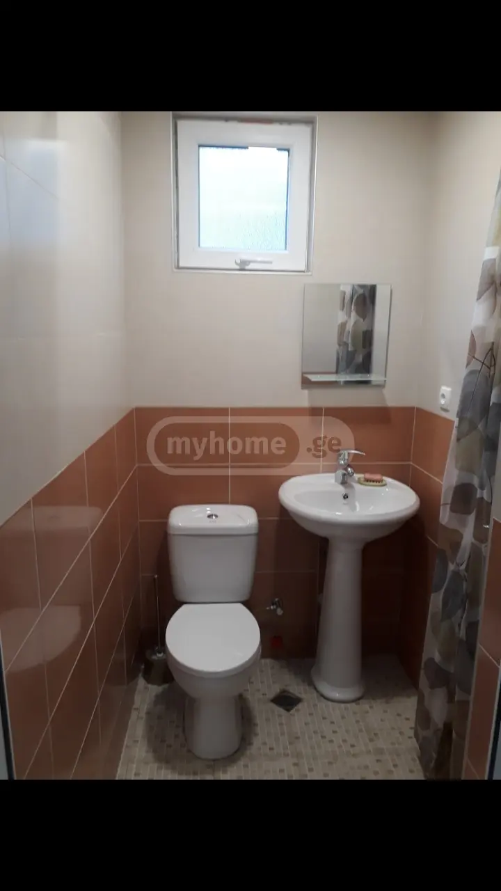 1 Room Apartment Daily Rent In Gori view 9