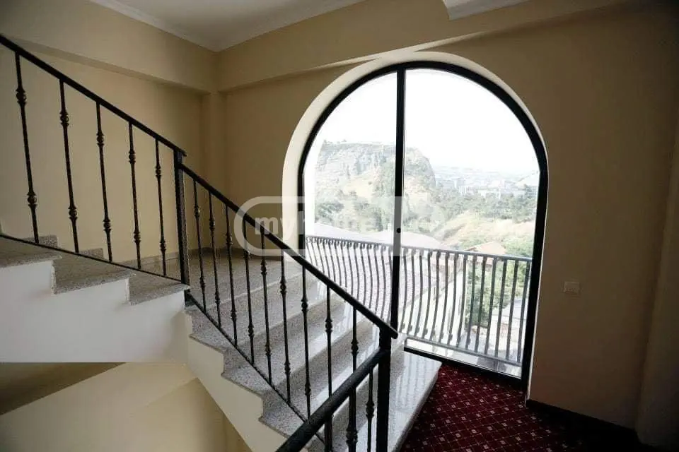 10+ Room Hotel For Rent In Vake view 2