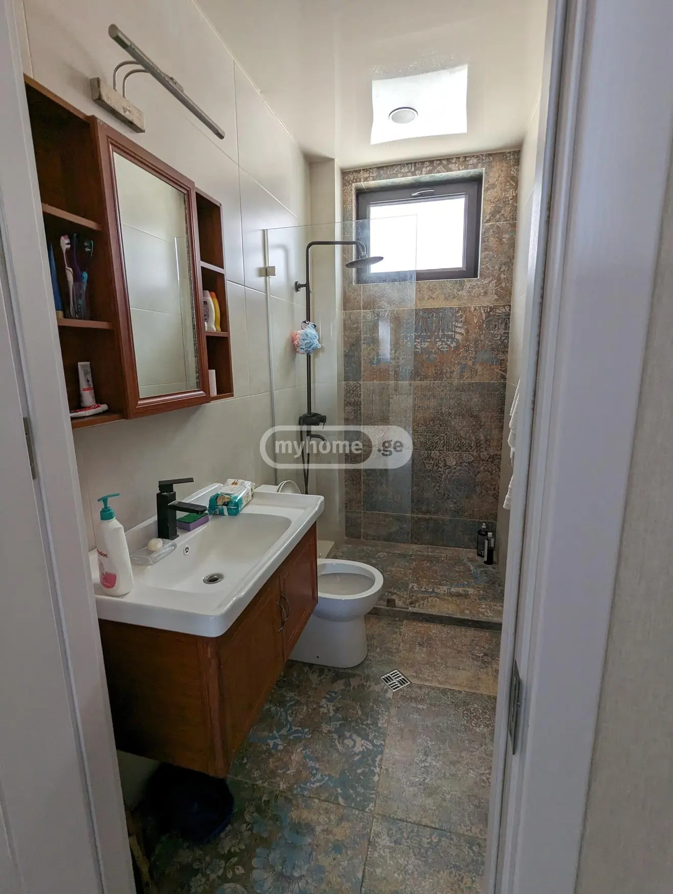 8 Room Private House For Sale view 7