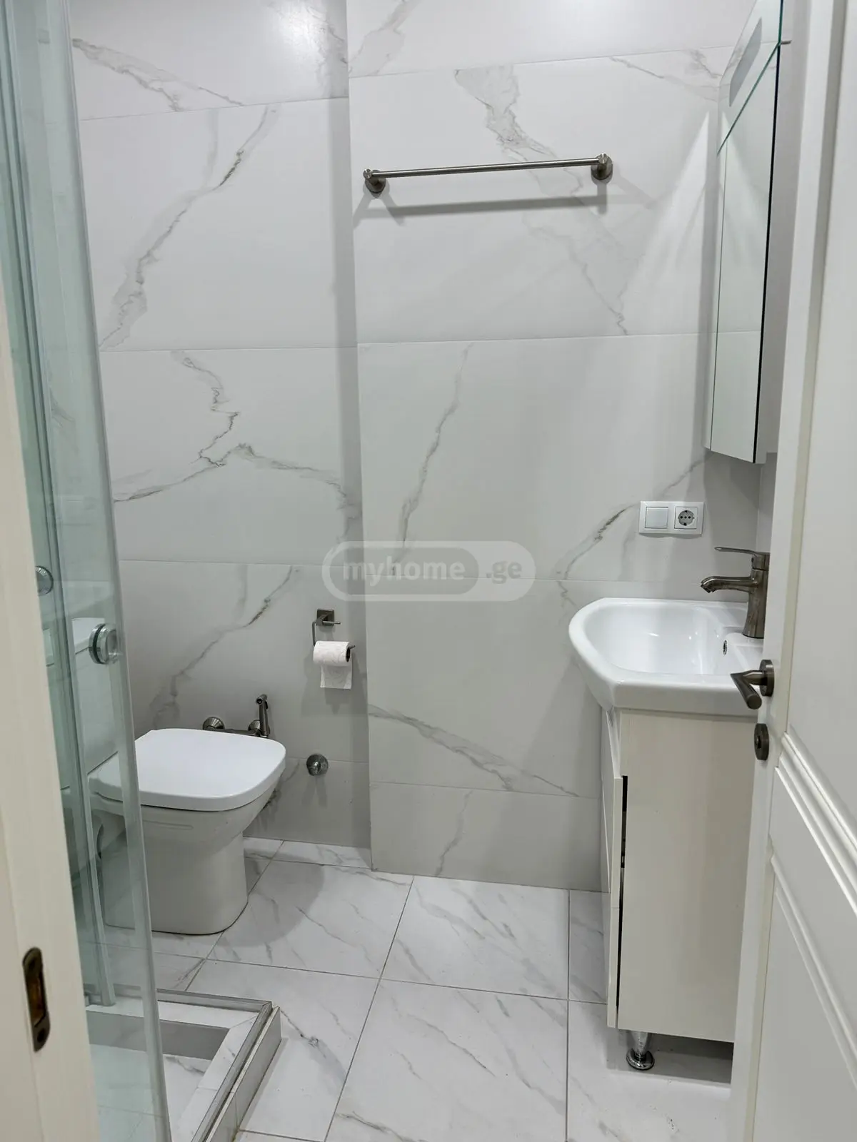 3 Room Apartment For Rent In Digomi view 6