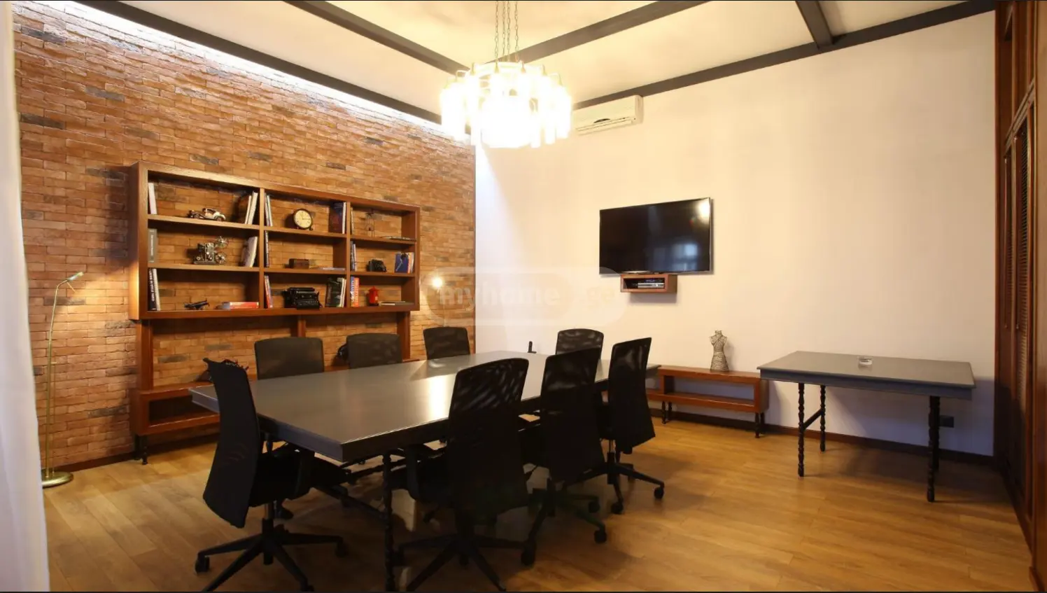 Universal Commercial Area For Sale In Sololaki view 3
