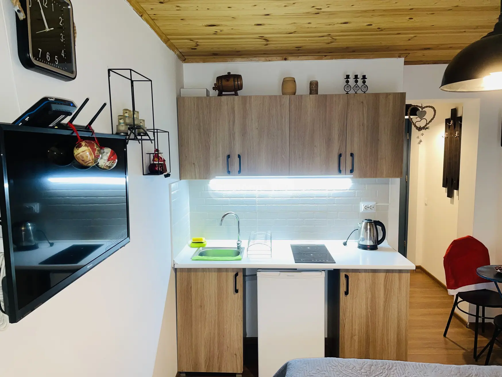 1 Room Hotel Daily Rent In Bakuriani view 2