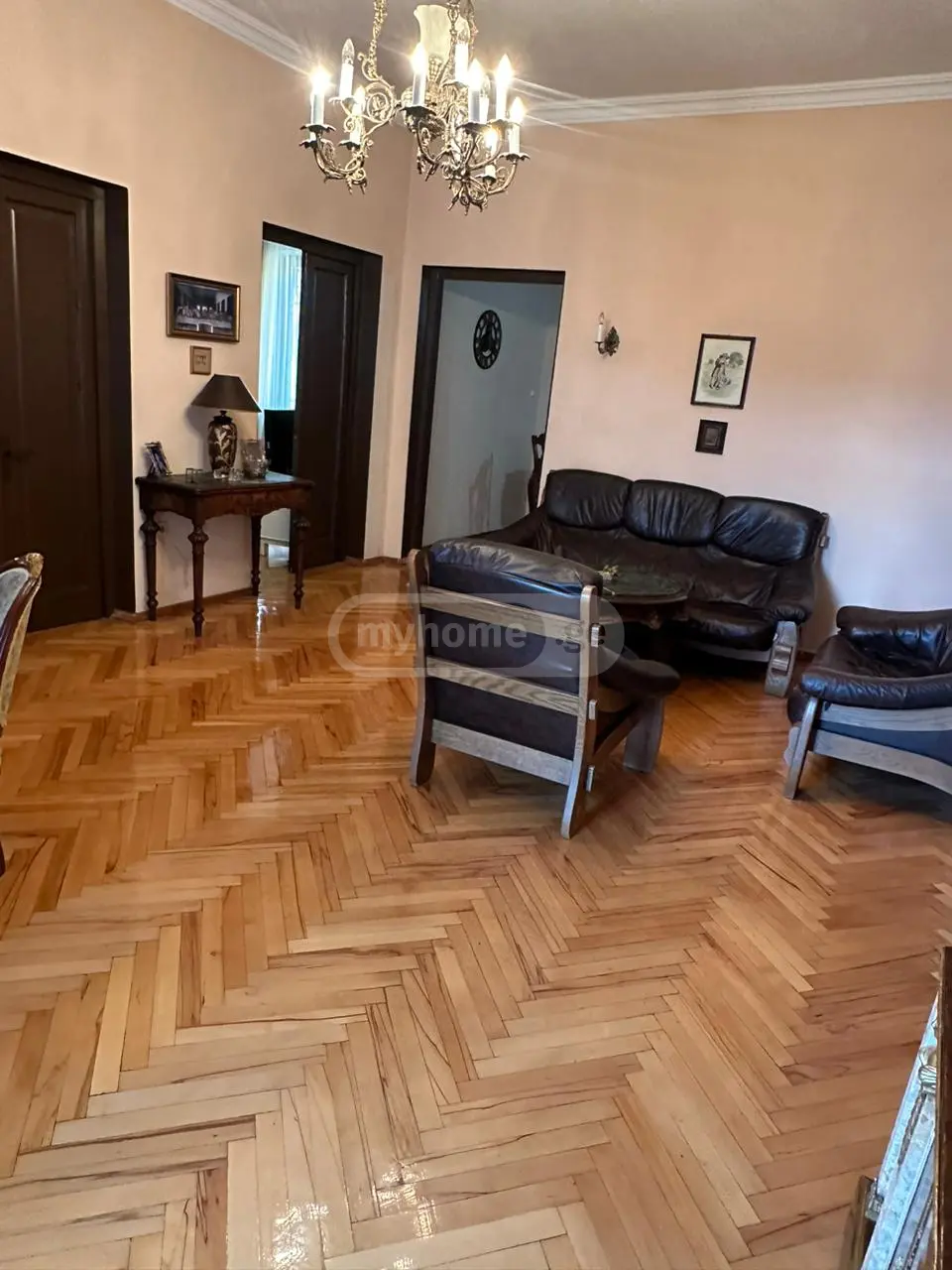 7 Room Private House For Sale view 6