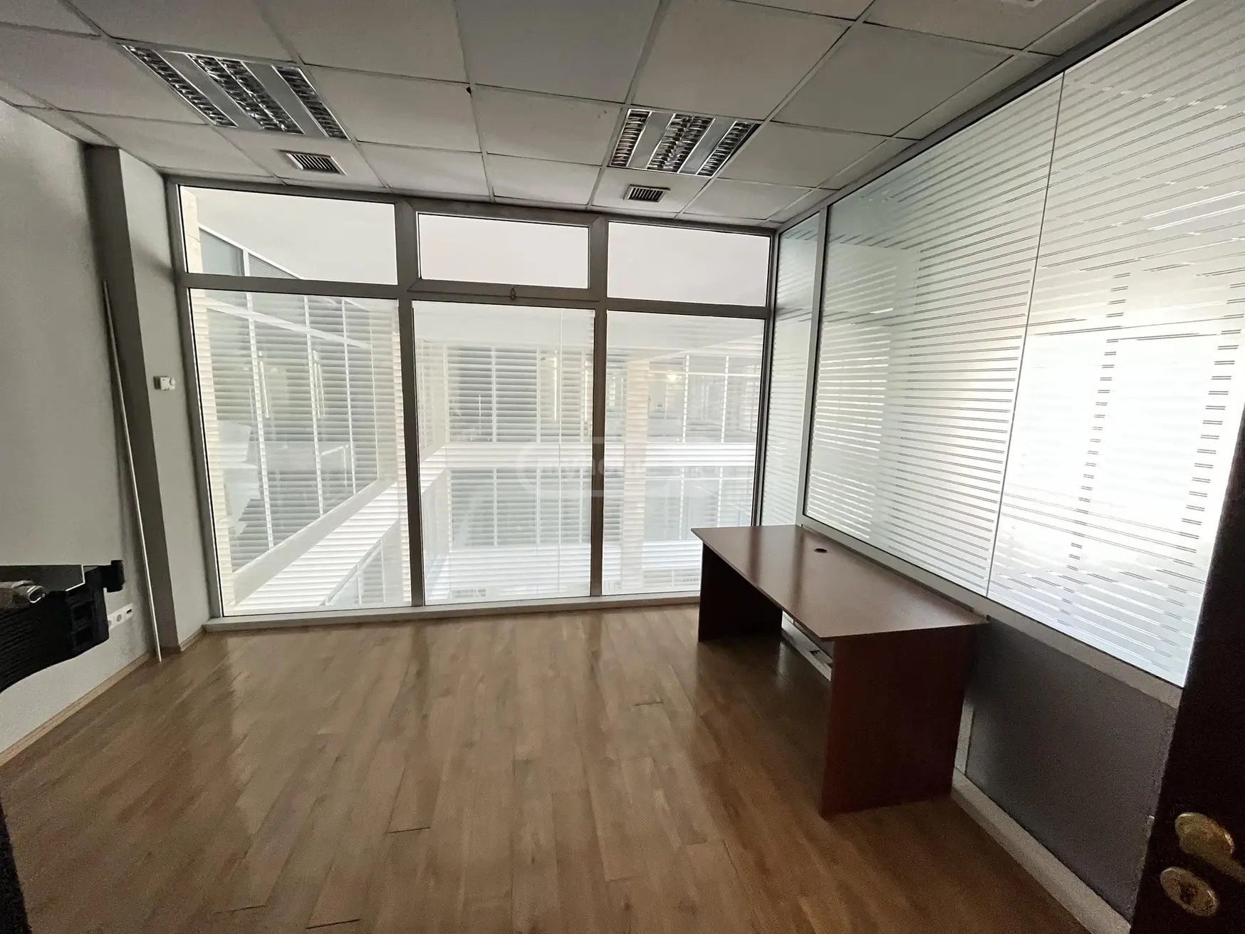 Office Commercial Area For Sale In Mtatsminda view 8