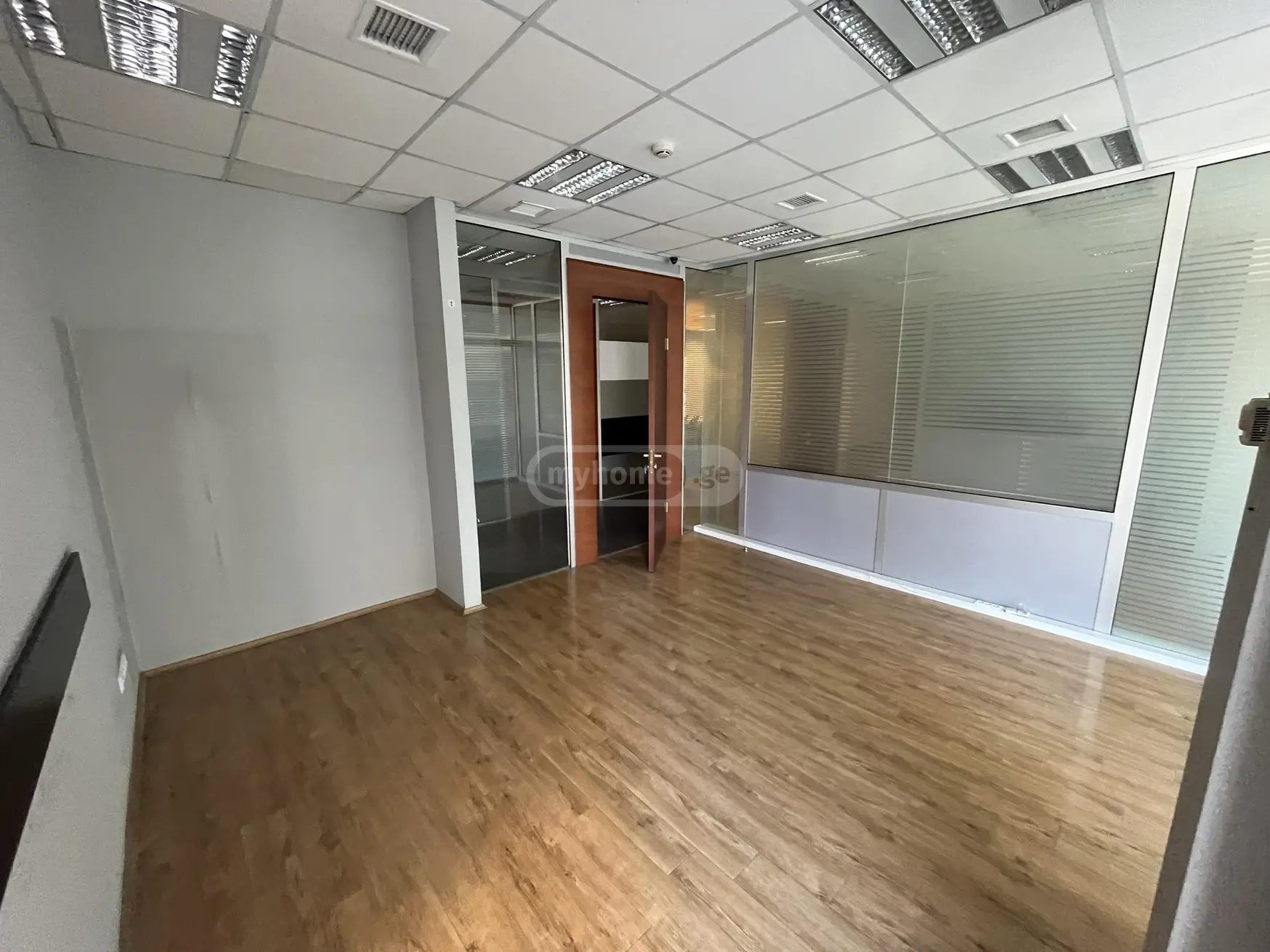 Office Commercial Area For Sale In Mtatsminda view 4