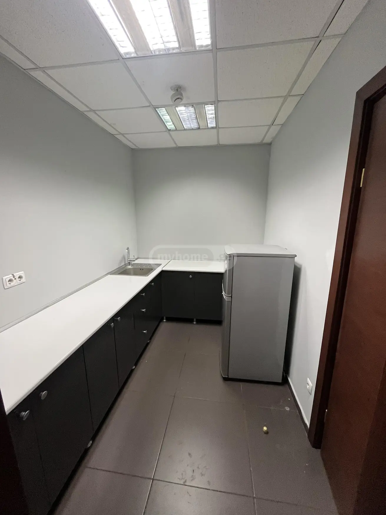 Office Commercial Area For Sale In Mtatsminda view 3