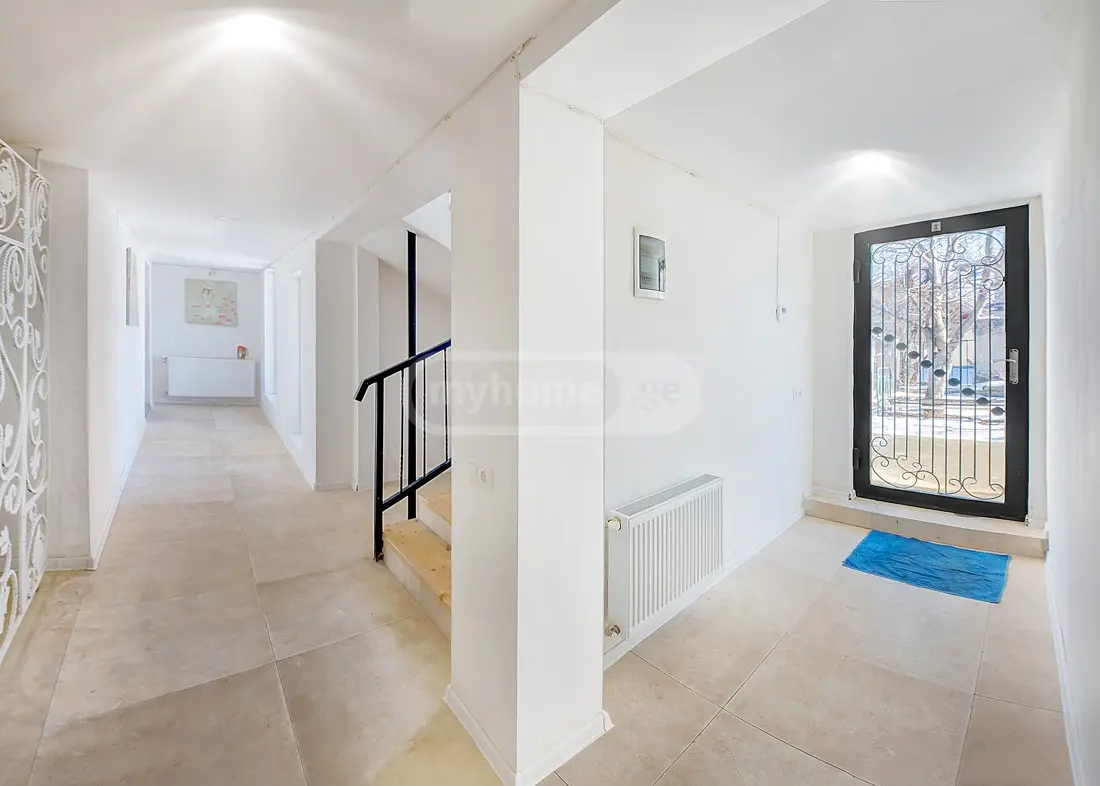 10+ Room Private House For Rent In Bakuriani view 6