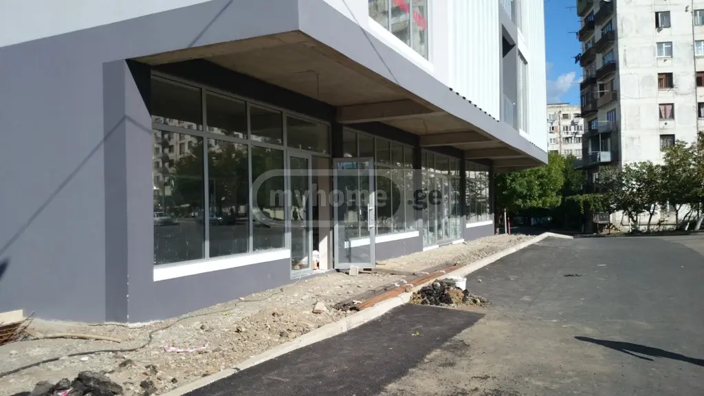 Full Building Commercial Area For Sale In Mukhiani view 2