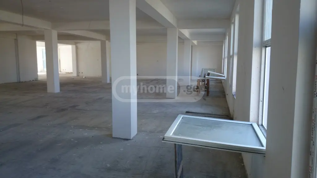 Full Building Commercial Area For Sale In Mukhiani view 3