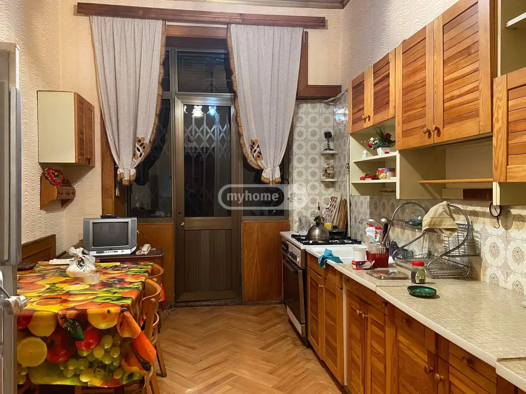 7 Room Private House For Rent In Vera view 10