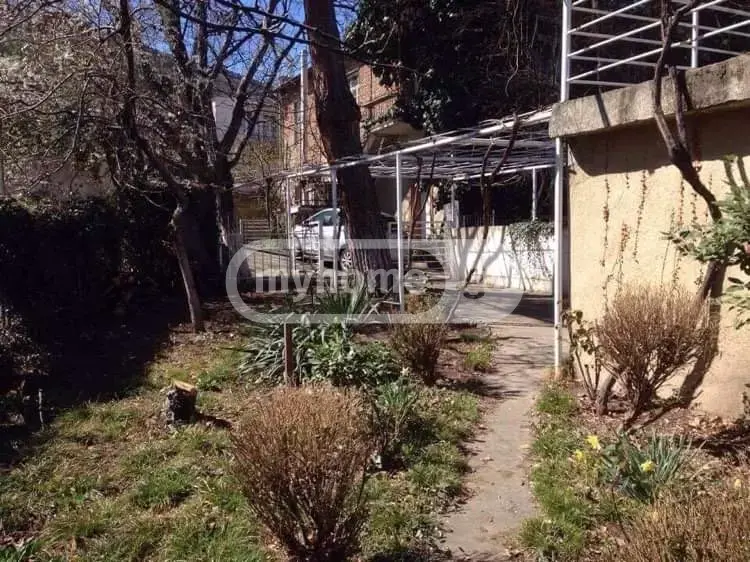 7 Room Private House For Rent In Vera view 11