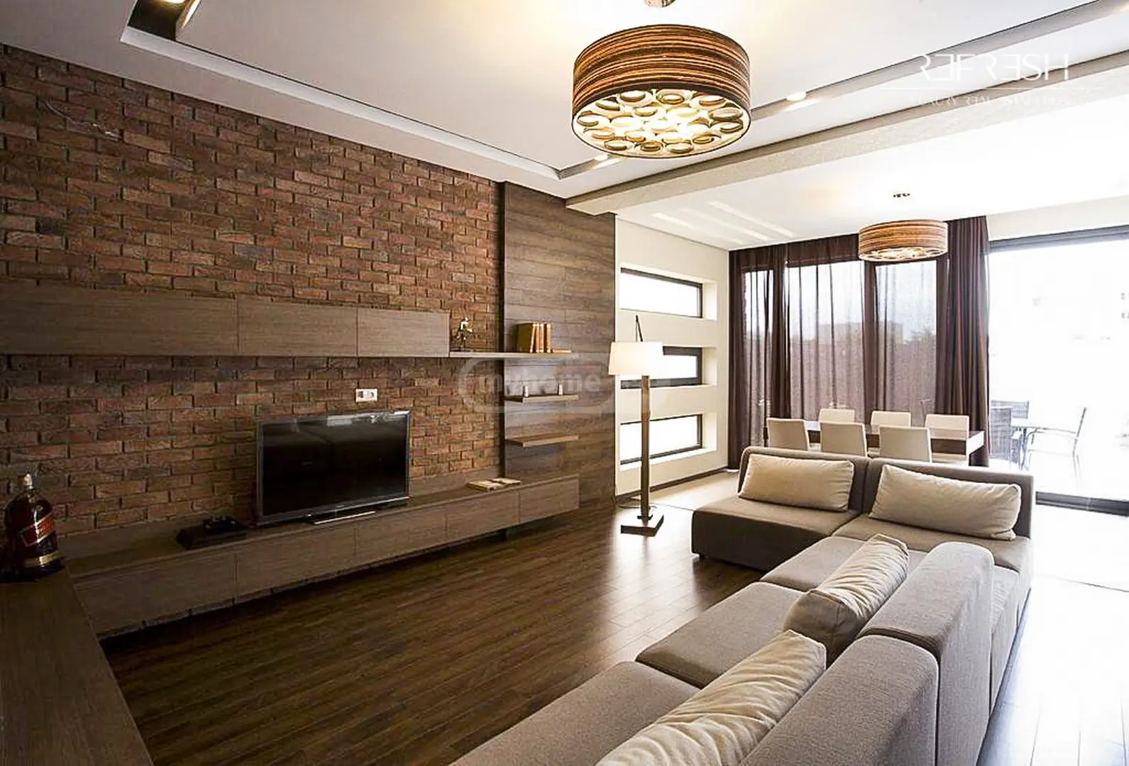 8 Room Private House For Sale view 1
