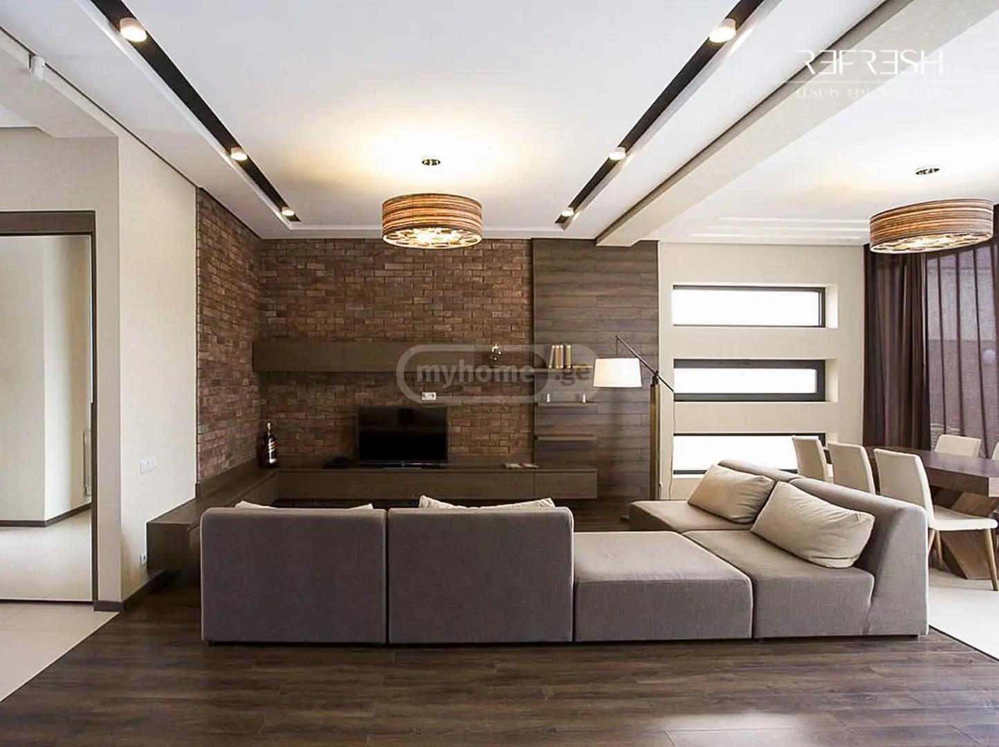 8 Room Private House For Sale view 2