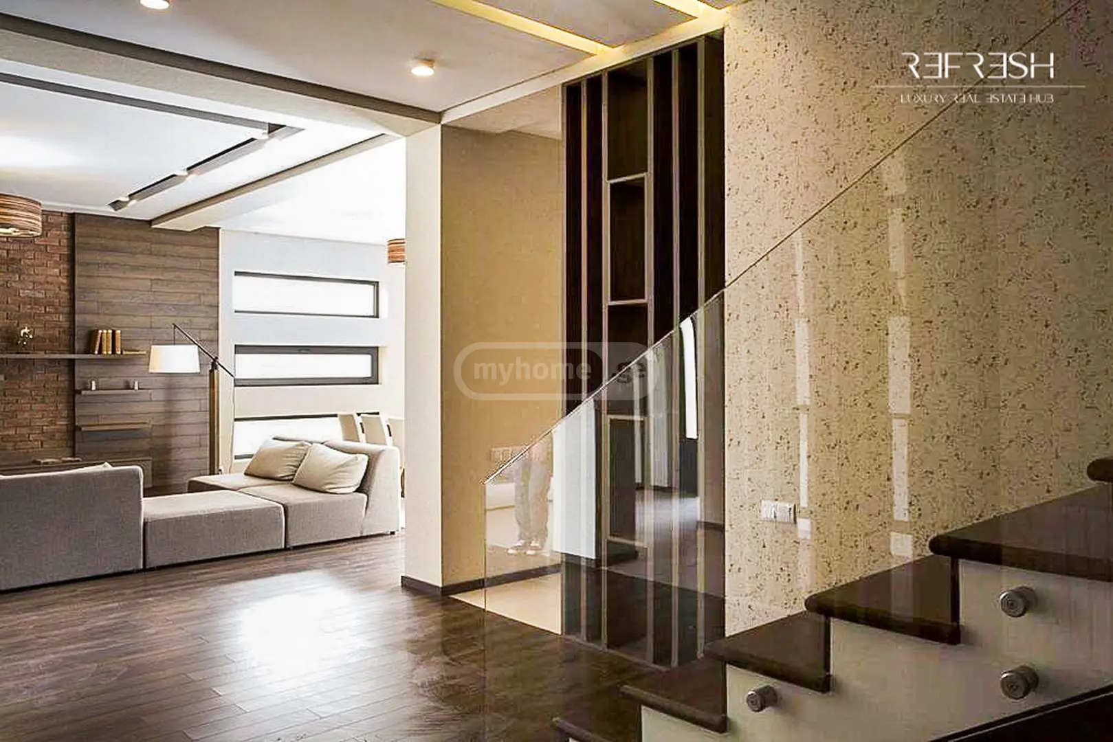 8 Room Private House For Sale view 4