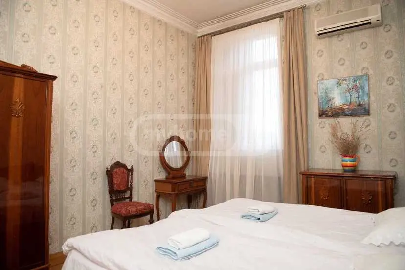 7 Room Apartment Daily Rent In Mtatsminda view 5