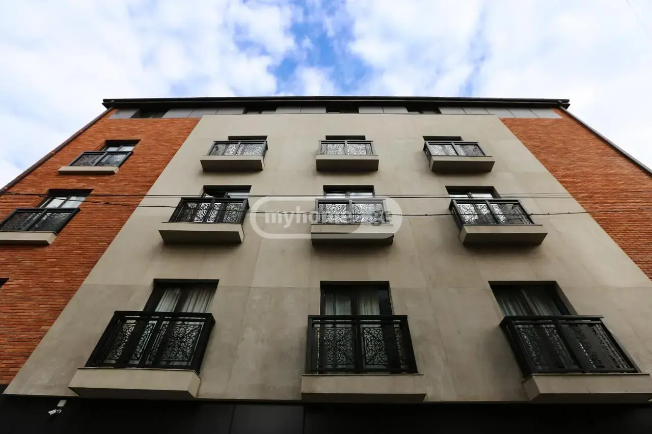 10+ Room Hotel For Sale In Avlabari view 1
