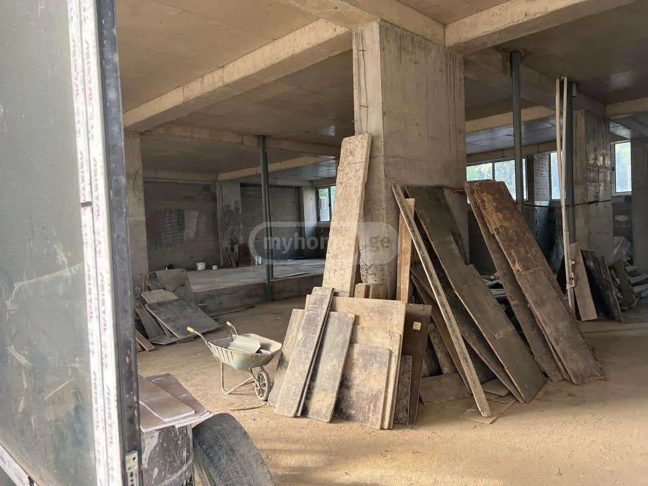 Universal Commercial Area For Sale In Gldani view 5