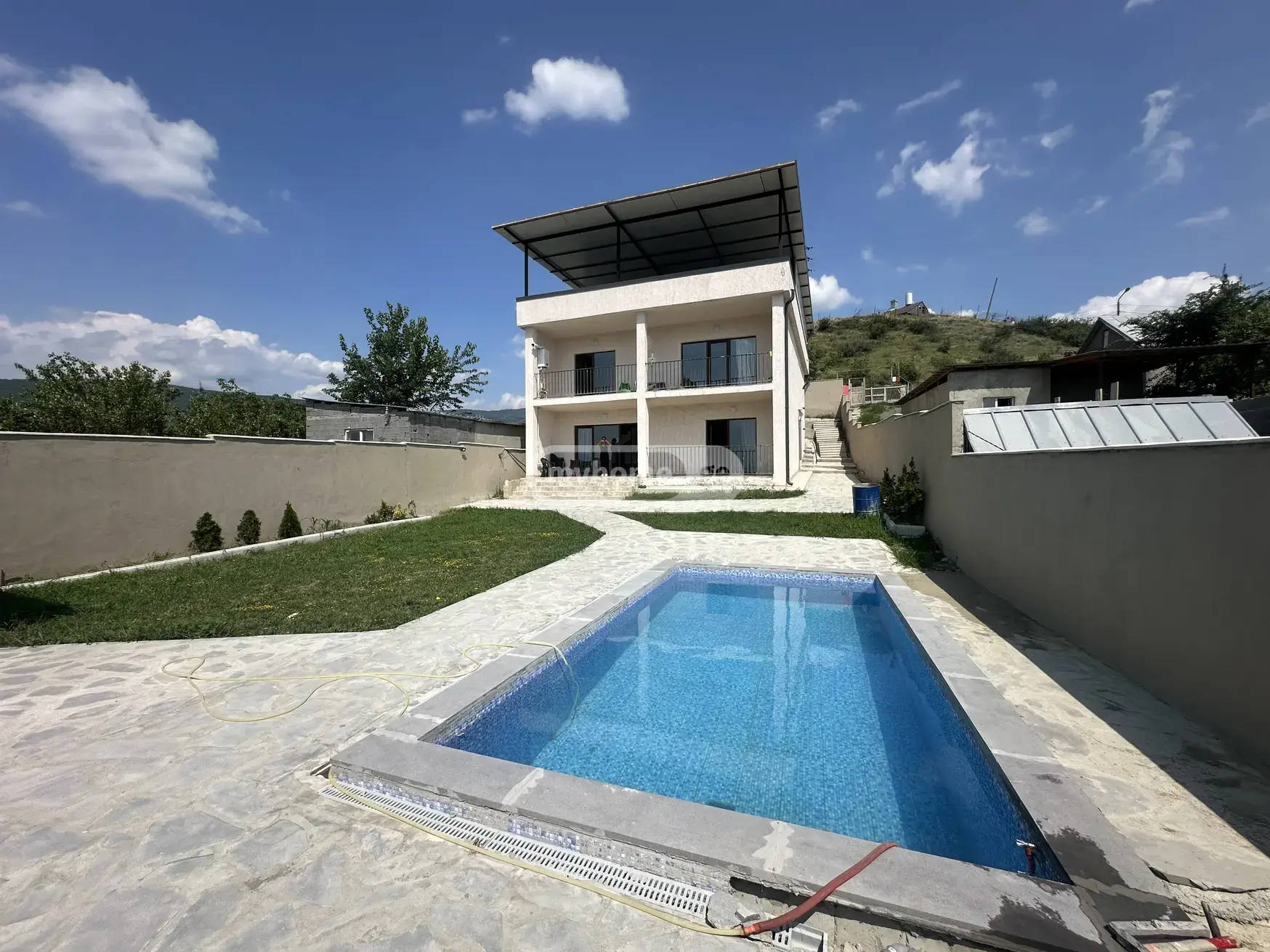 5 Room Private House For Rent In Gldani view 1