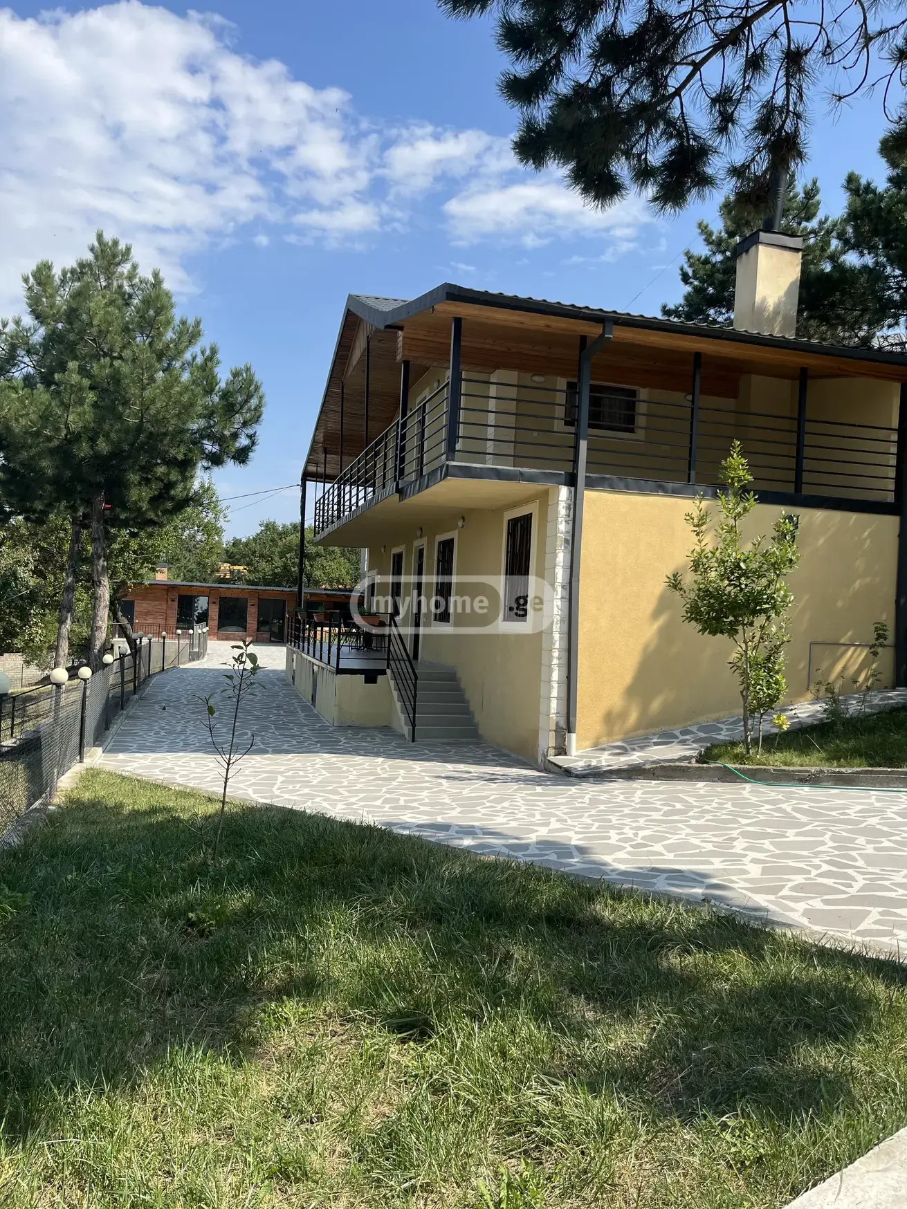 5 Room Country House For Rent In Tskneti view 1