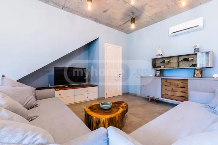3 Room Private House For Sale view 5