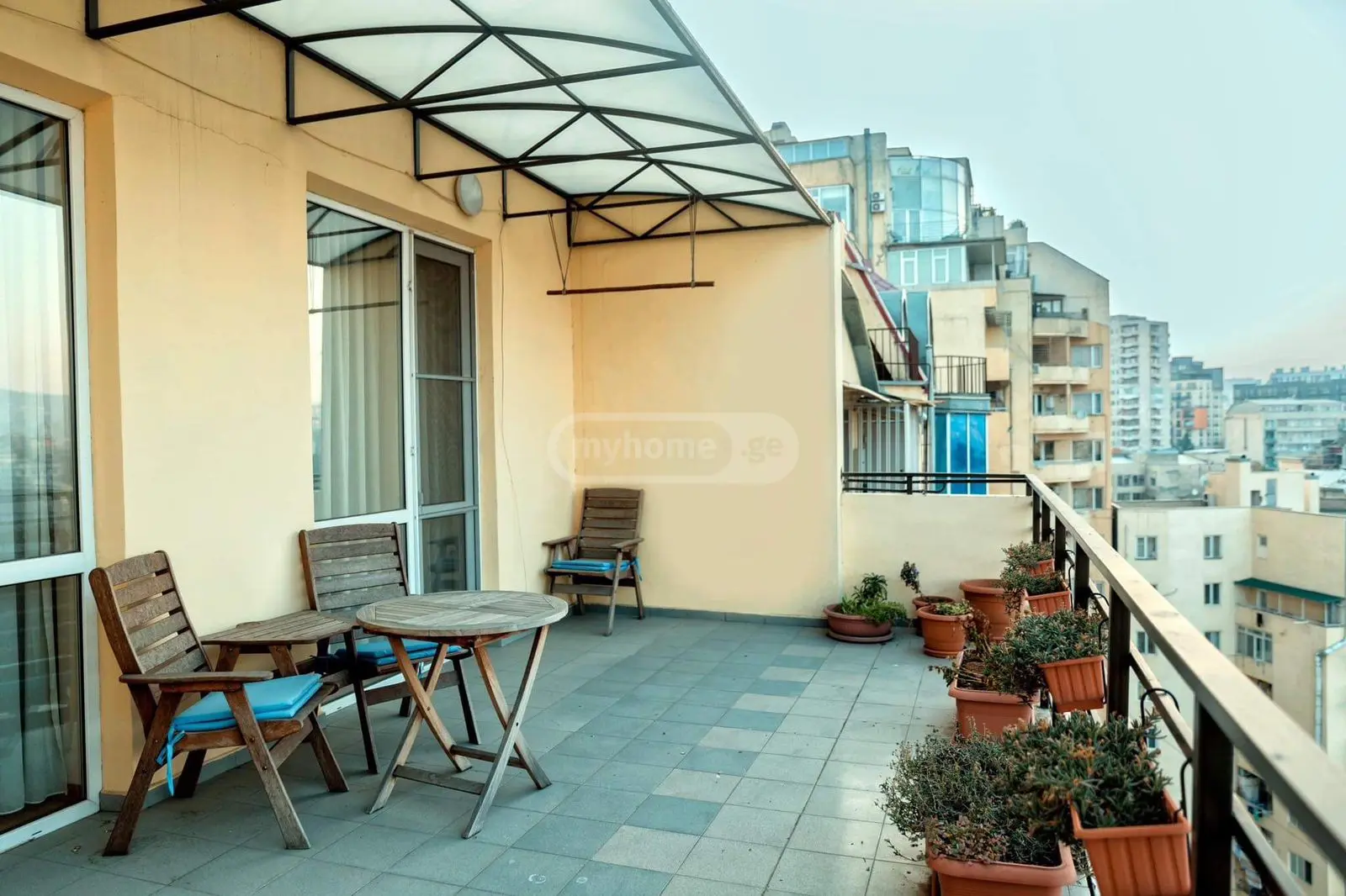 4 Room Apartment For Rent In Vera view 9