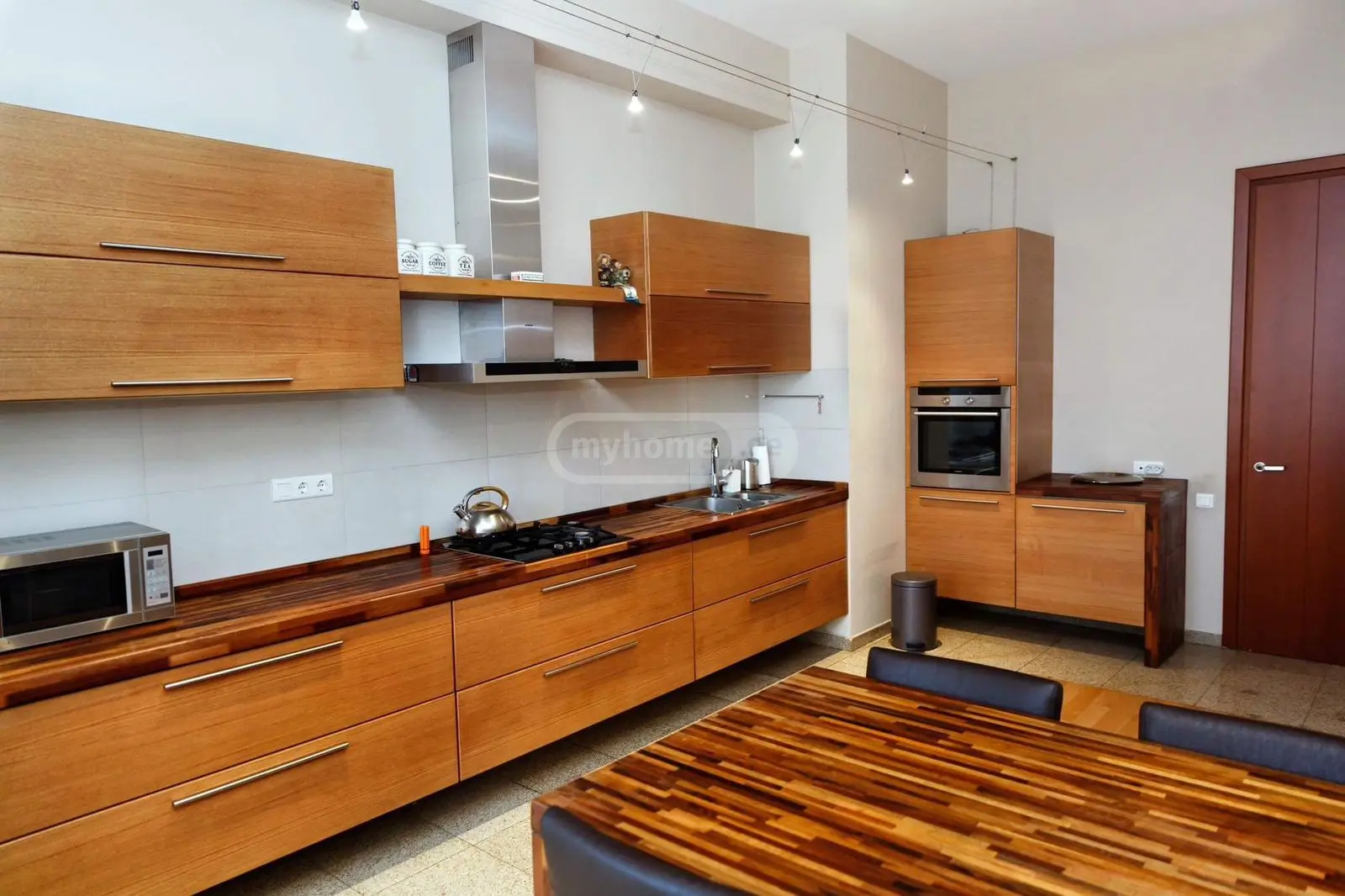 4 Room Apartment For Rent In Vera view 8